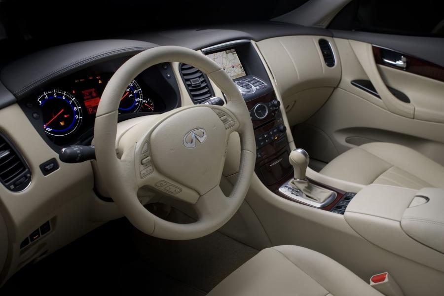  Infiniti EX35 2011 года  (фото 38 из 39)